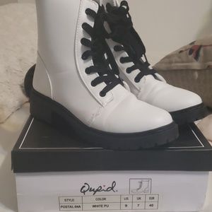 White combat boots 9 *like new*